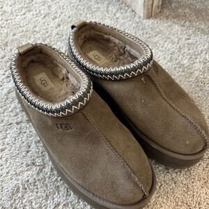 UGG Men's Tan Suede Slip-Ons
